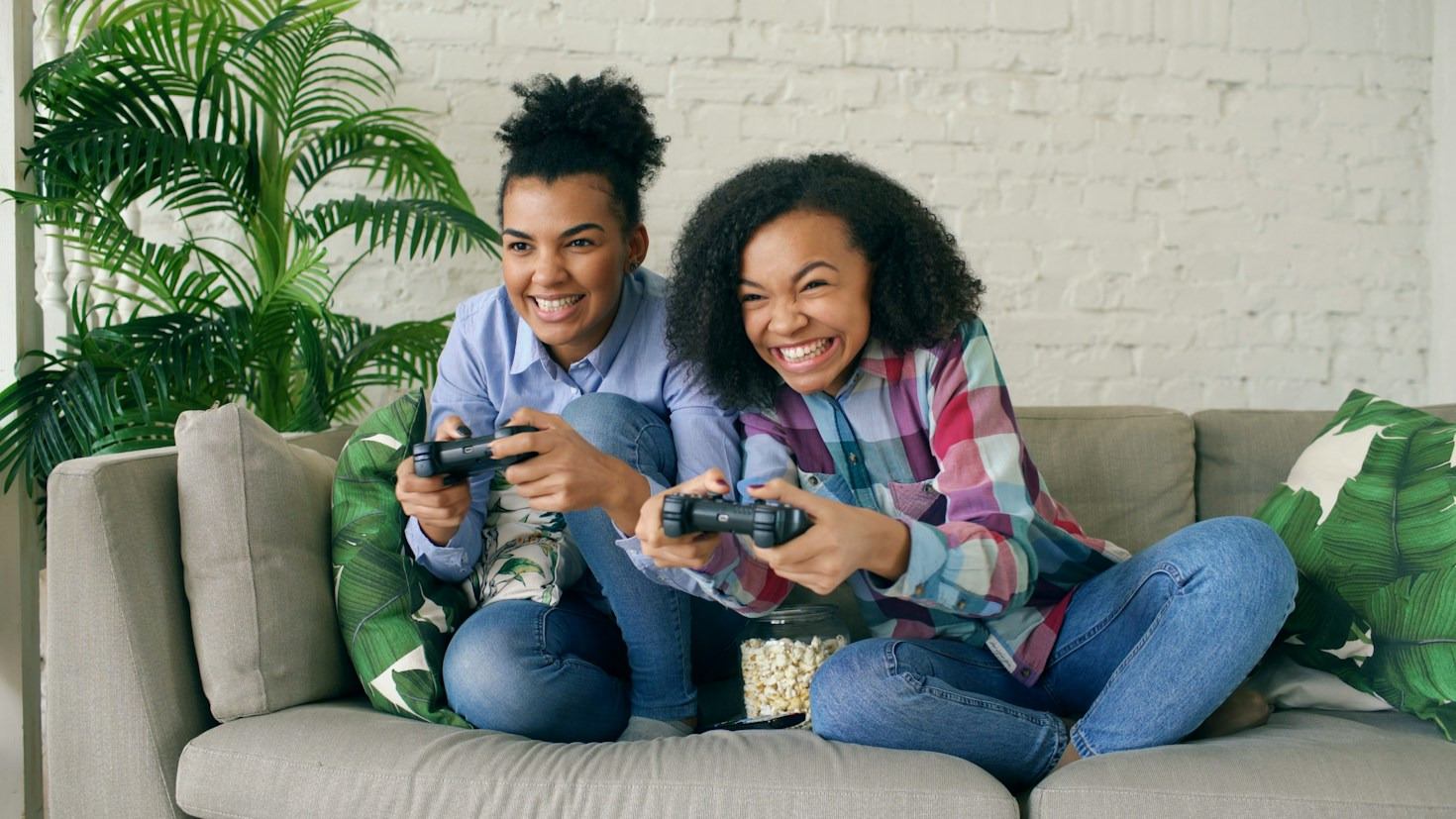 Reviving Forgotten Classics: The Best Emulation Handhelds Today